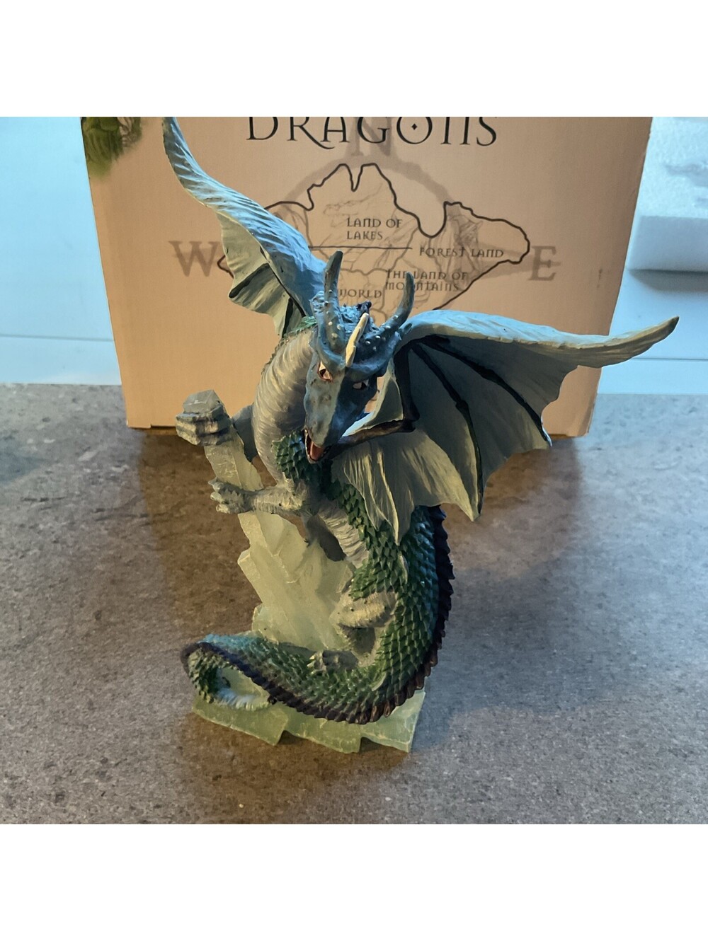 Tudor Mint Land of the Dragons Resin Model Ice Dragon K153 6”x7”
